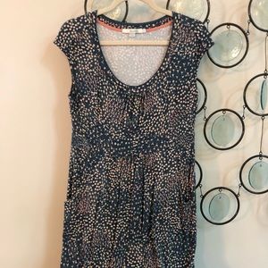 Flattering & comfy Boden floral dress w/pockets